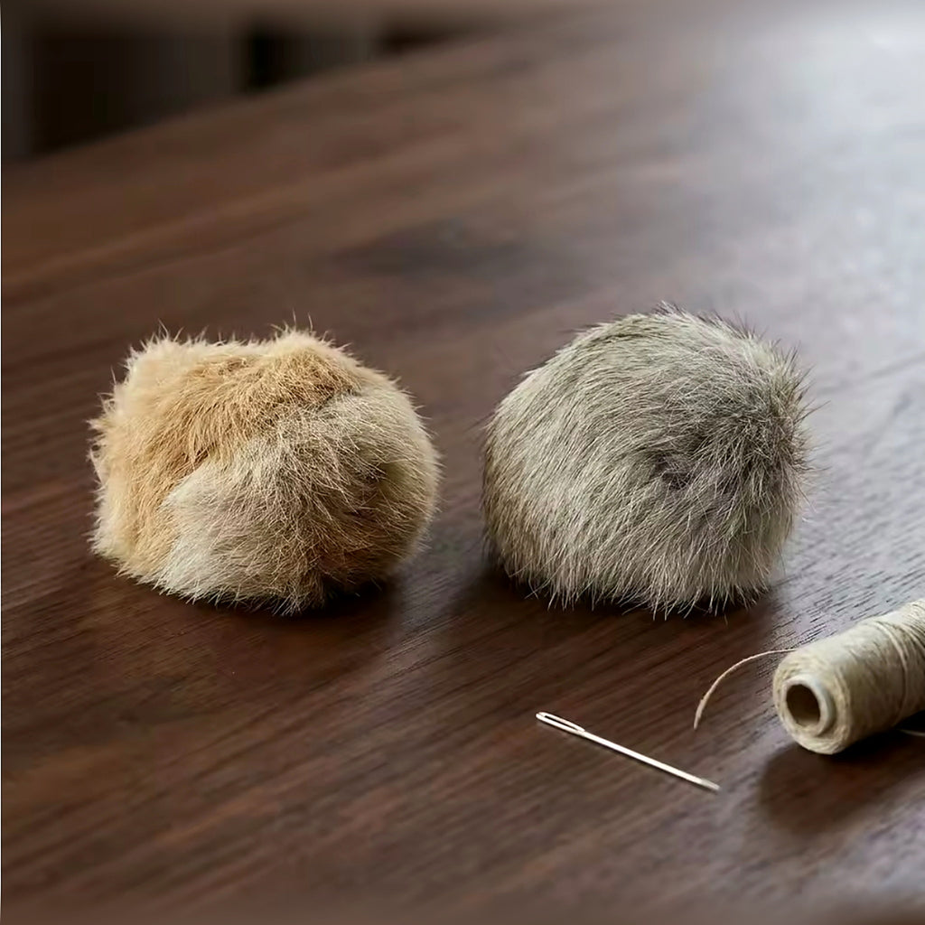 Balle en fourrure 8 cm pour chat avec cataire naturelle