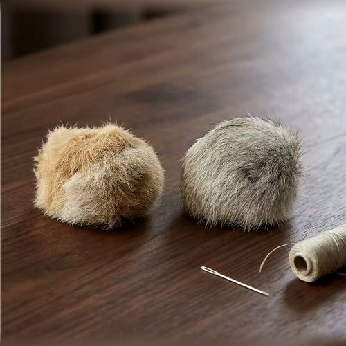 Balle en fourrure 8 cm pour chat avec cataire naturelle